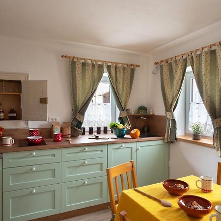 Cherry House - Cosy House - Ideal For Bear Watching, In The Neighborhood Of The Medieval Sneznik Castle Stari Trg pri Lozu Bagian luar foto