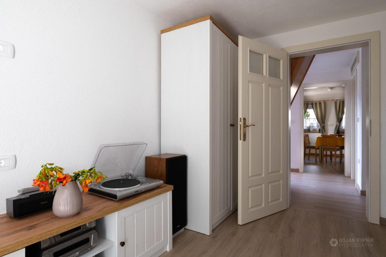 Cherry House - Cosy House - Ideal For Bear Watching, In The Neighborhood Of The Medieval Sneznik Castle Stari Trg pri Lozu Bagian luar foto